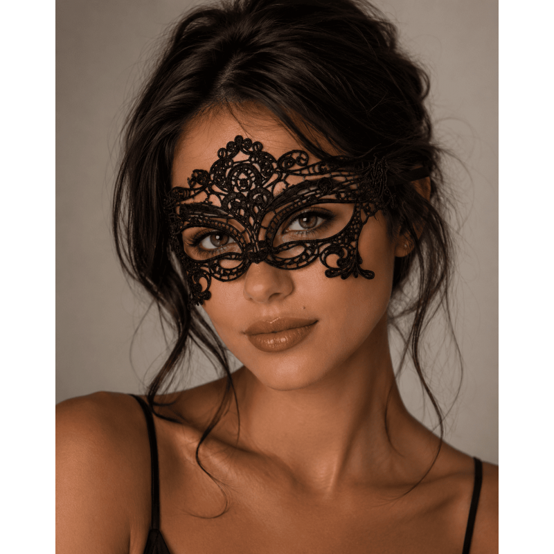 Masque noir en dentelle