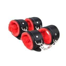 Menottes poignets avec fourrure - 1 paire de 2 couleurs