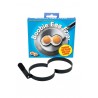 Moule pour faire des oeufs au plat en forme de seins