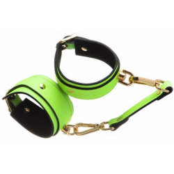 Menottes poignets...