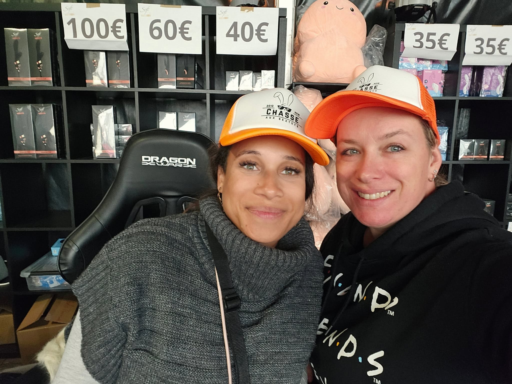 Équipe Soft Love présente pendant l'événement