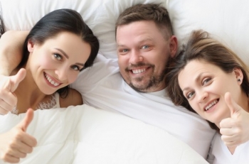 Vivre heureux à trois : le guide du trouple (communication et plaisir partagé)